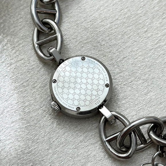 AUTHENTIC VINTAGE GUCCI SILVER CHAIN WATCH - Picture 7 of 7